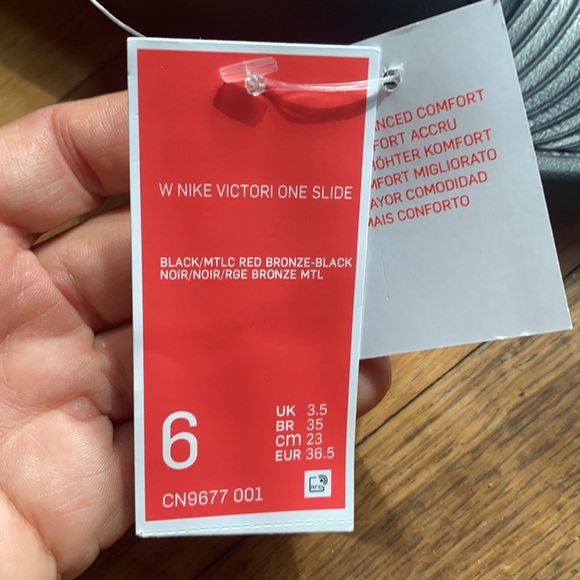 NIKE Victori One Women's Slide Slip On Sandal Black/Metallic Red Bronze - Picture 4 of 9